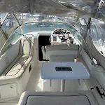 Botel Vedette A *